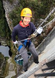 In the abseiling position